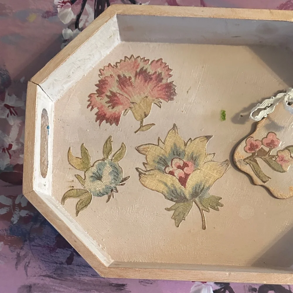 Floral Wooden Bath Vanity Tray with Gift Tag